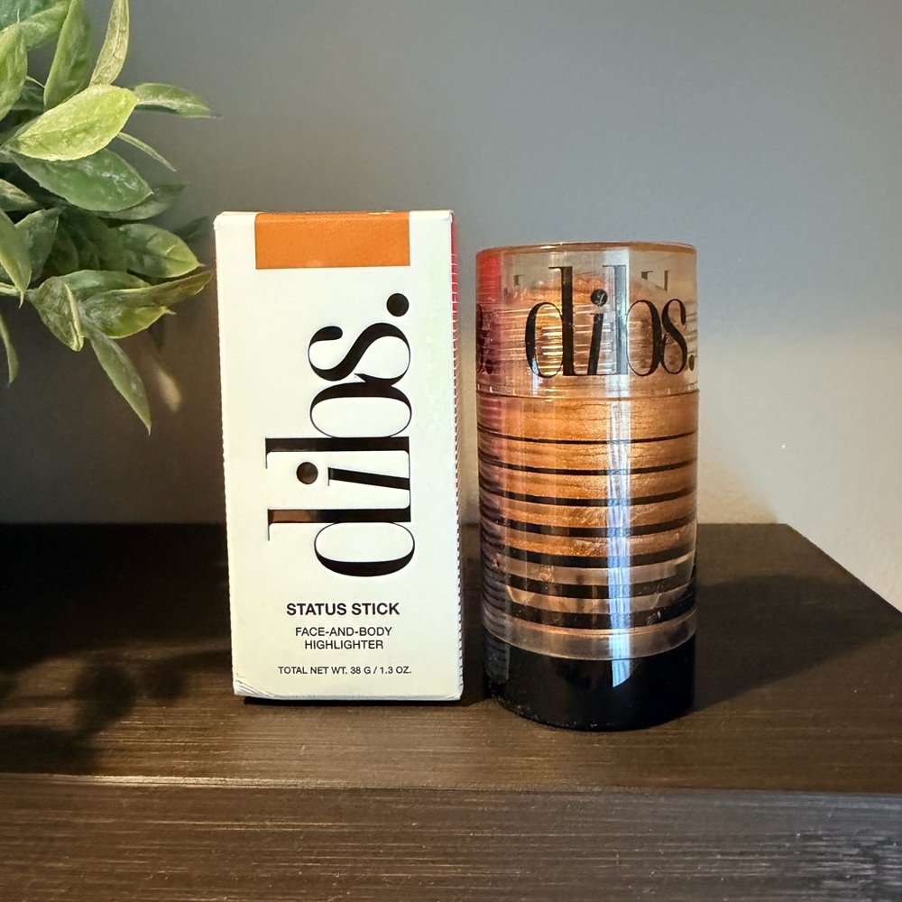 Dibs Status Stick Face and Body Highlighter- Unbothered  Bronze